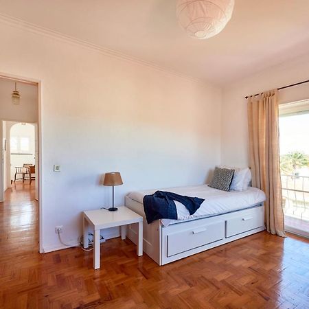 Bright Apartment With Garden In Cascais Esterno foto