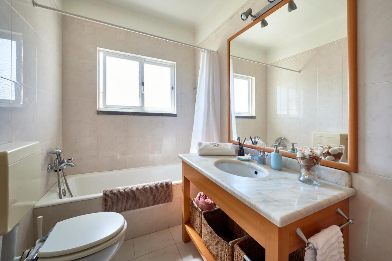 Bright Apartment With Garden In Cascais Esterno foto