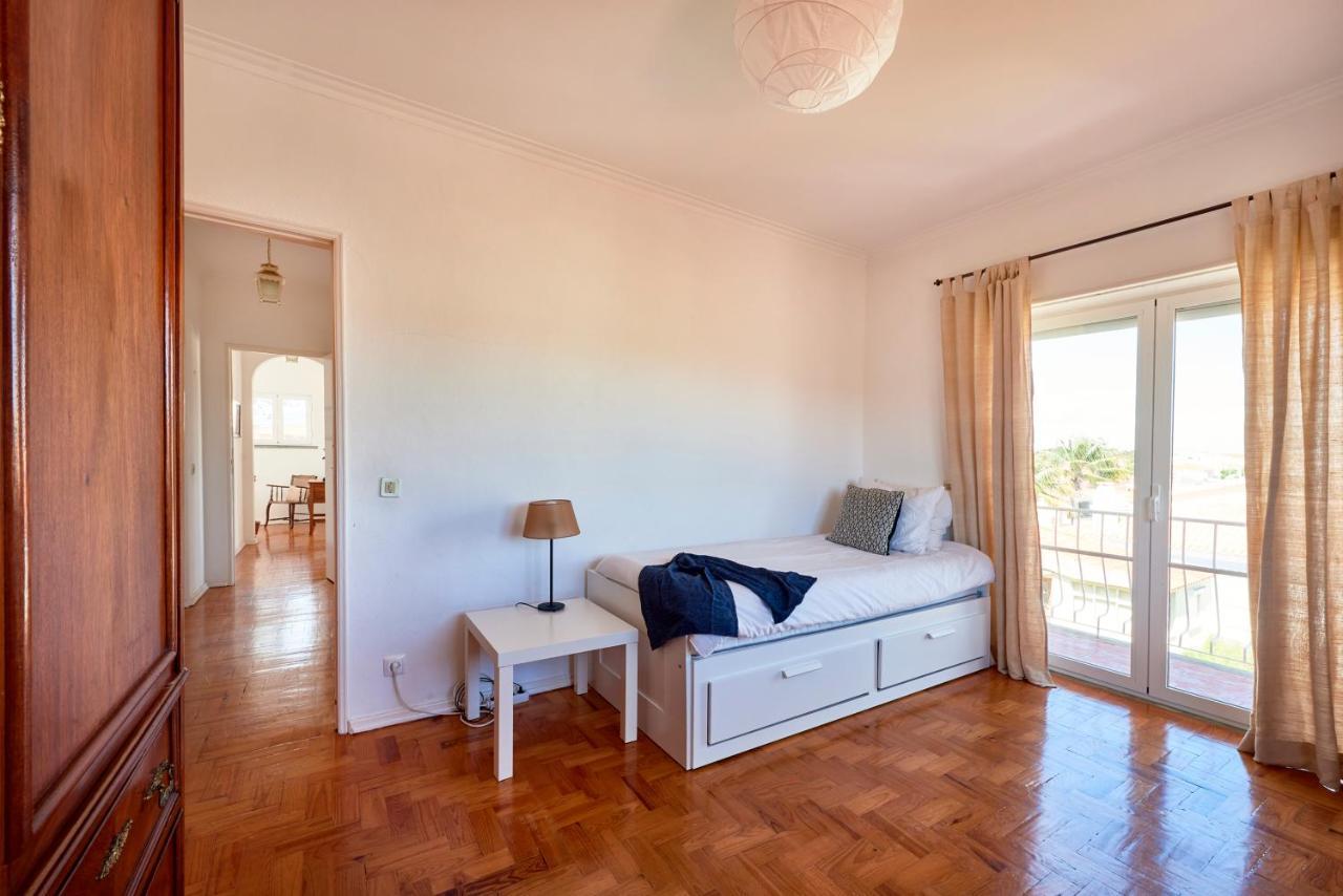 Bright Apartment With Garden In Cascais Esterno foto