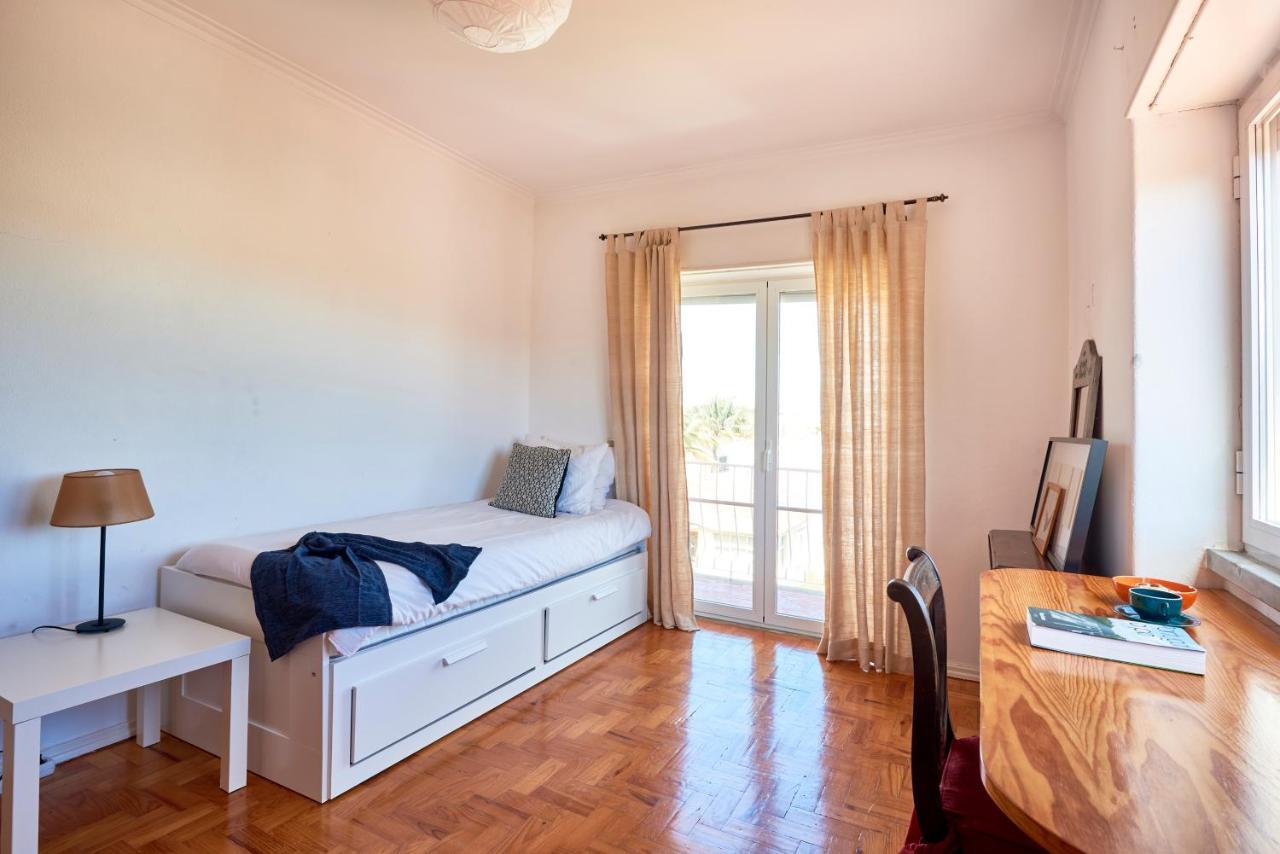 Bright Apartment With Garden In Cascais Esterno foto