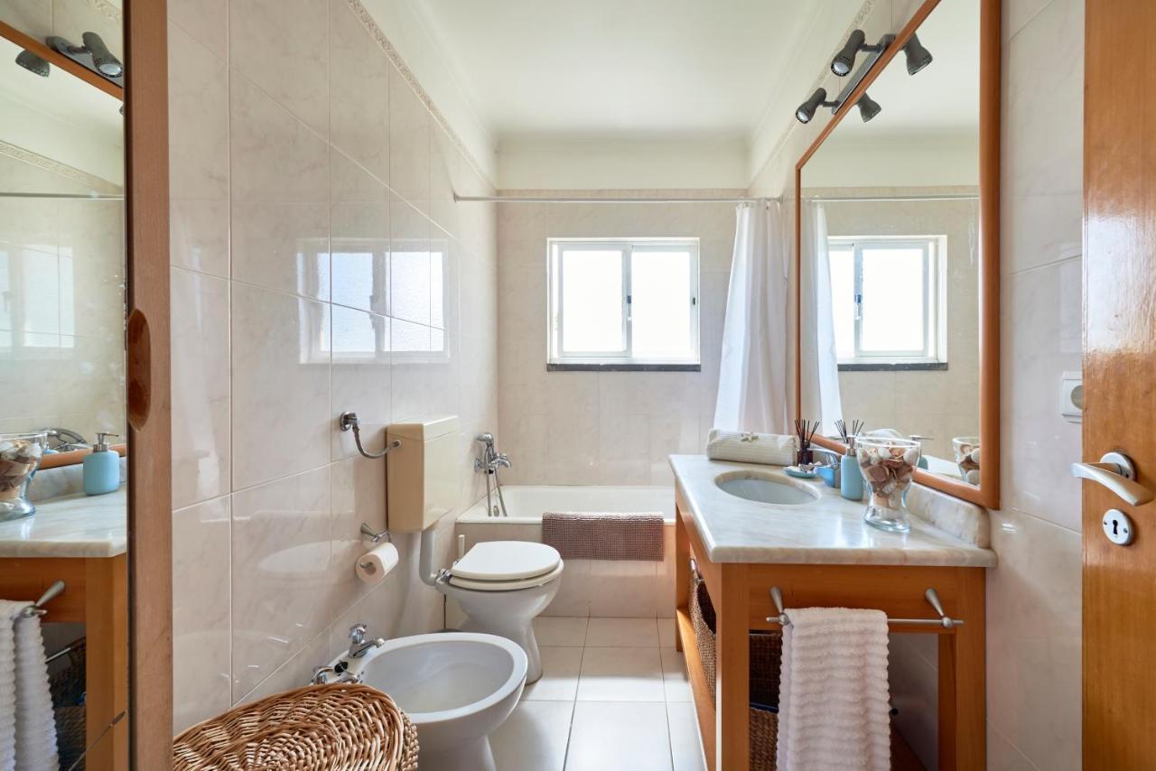 Bright Apartment With Garden In Cascais Esterno foto